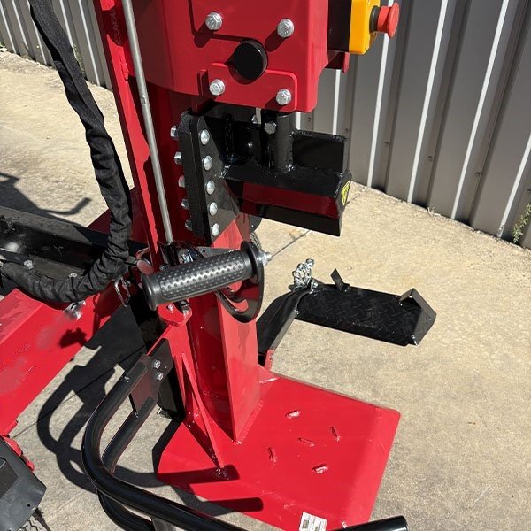 Fendeuse de bûches FH24T thermique sur remorque